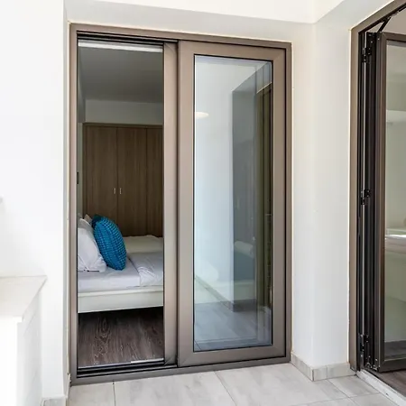 Crystal 2-bedroom In * Larnaca