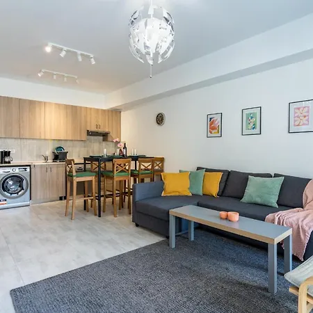 Crystal 2-bedroom In Апартаменты *