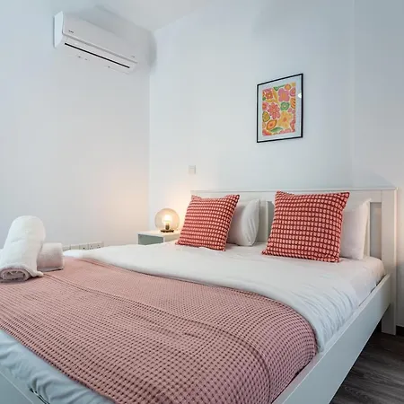 Crystal 2-bedroom In Апартаменты