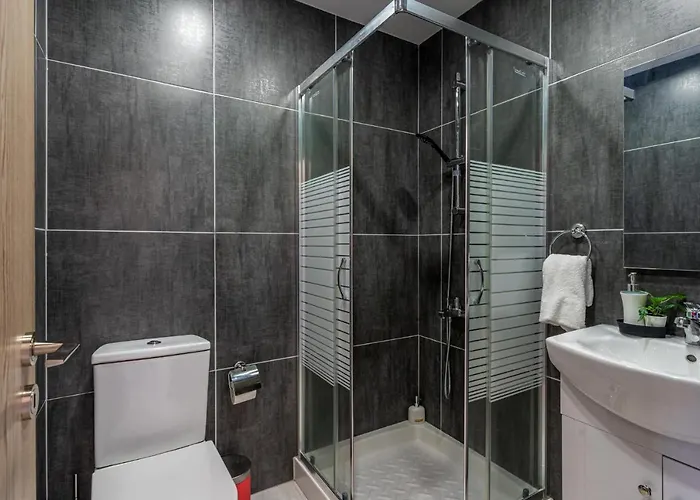 Crystal 2-bedroom In * Larnaca